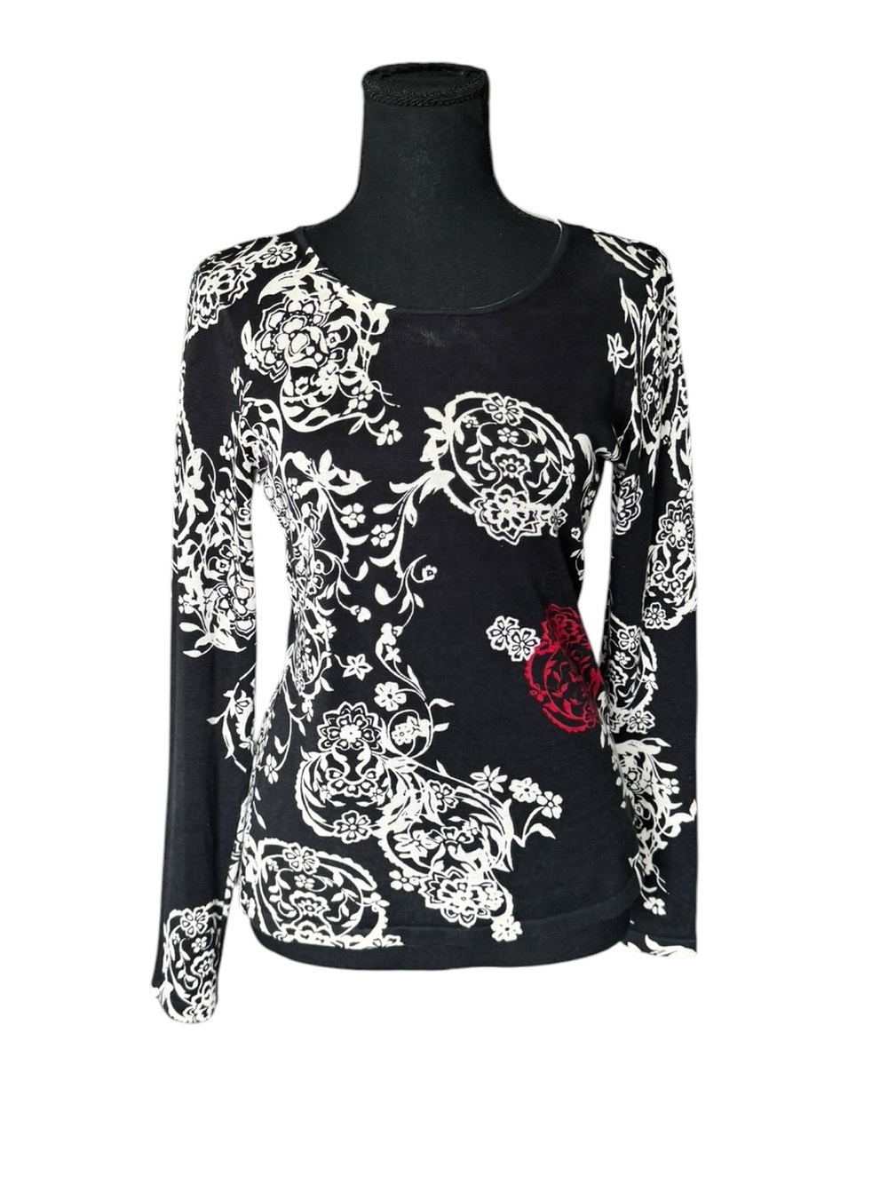 Harold’s Silk Blend Floral Sweater Top Black White Red Size Small Quiet Luxury